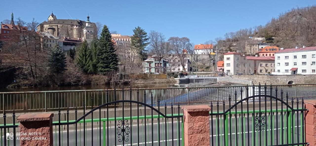 Penzion U Splavu Loket Exterior foto