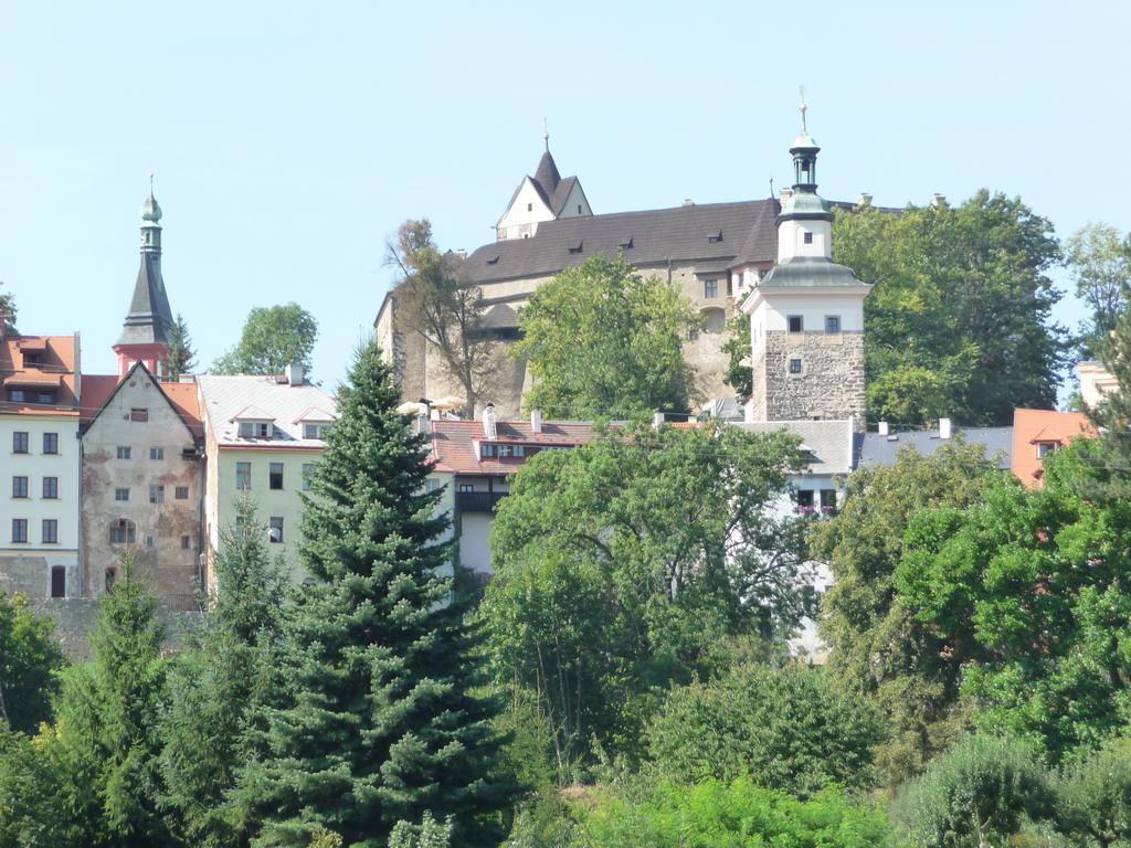 Penzion U Splavu Loket Exterior foto